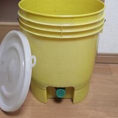 コンポスト　容器　3つ