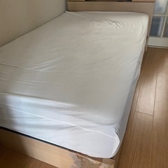 木製ベッドフレーム　セミダブル(ニトリ)