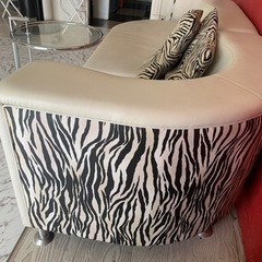 フジファニチャー　ゼブラ柄特注ソファー　オリジナルクッション2ケ付き