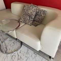 フジファニチャー　ゼブラ柄特注ソファー　オリジナルクッション2ケ付き