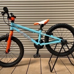 ヨツバ　18インチ　ラムネブルー