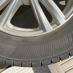 スタッドレスタイヤ＆ホイール：4本セット（1か所パンクあり）