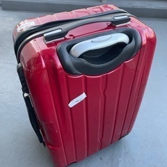 1000円値引　秋の旅行にぴったり！赤いコロコロ小型スーツケース...