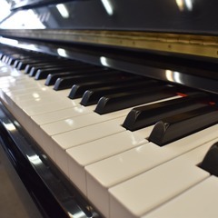 ヤマハ中古アップライトピアノ　UX-2（1983年製造）