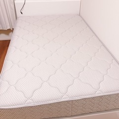 セミダブルマットレス　フランスベッド　寝具　ベッド