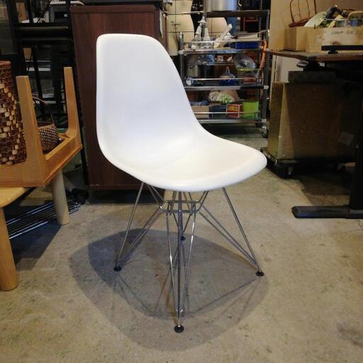 vitra ハーマンミラー正規品♪イームズのシェルチェア2点入荷(*^^*)