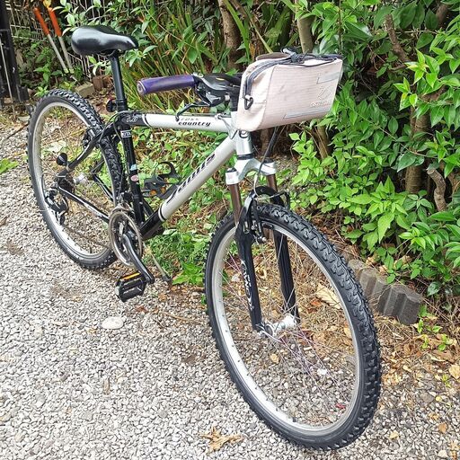 ★お届け可！★26インチ 自転車 Jamis cross country  3✖7 21段変速