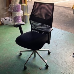 オフィスなどで使う椅子。ゲームにも？