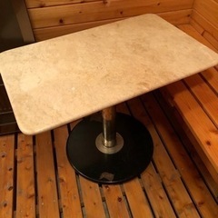 【お渡し完了致しました】大理石模様のテーブル