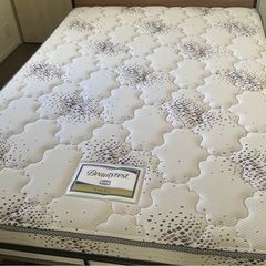 美品！2023年5月購入110,000円　シモンズ　マットレス　ダブル