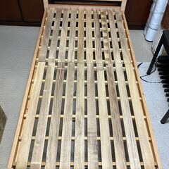 無印良品の木製シングルベッドフレーム（パイン材突板）