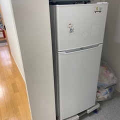 【無料・急募】冷蔵庫　誰か引き取ってください！