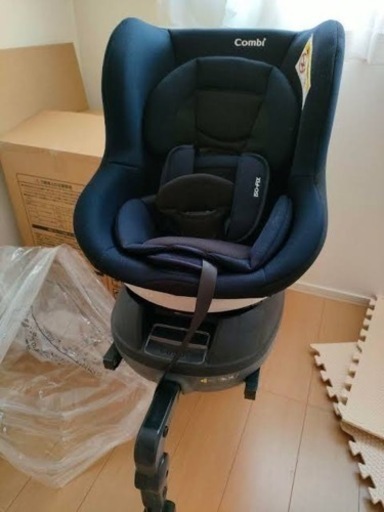 コンビ　ネセルターンリミテッド　チャイルドシート