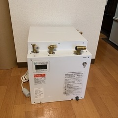 未使用【TOTO/小型電気温水器/先止め式/湯ぽっと/REKB25A22/貯湯量25.4