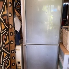 256L  冷蔵庫　まだあります。冷凍庫が広いです。