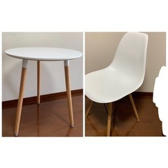 丸テーブルと椅子のセット カフェ風