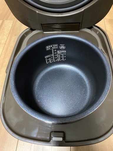 【早いもの勝ち！】アイリスオーヤマ IRIS OHYAMA KRC-ME50  [ジャー 炊飯器 5.5合 ブラウン]