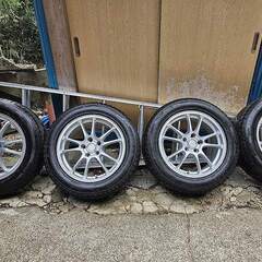 スタッドレスタイヤ　215/60R17　４本セット