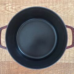 ストウブ　staub  ピコ ココット　ラウンド　グレナディンレッド　24cm 　【レシピ本おまけ】