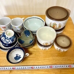 コーヒーカップなどのセットを無料で差し上げます。