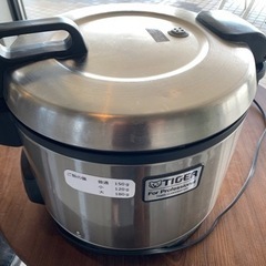 中古厨房機器　タイガー炊飯器2.7ℓ