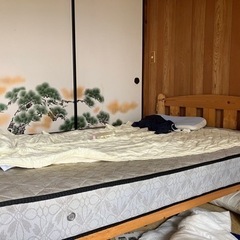 【無料】ダブルベット　木のベッドフレーム