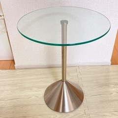 ガラステーブル　サイドテーブル