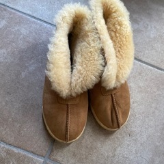 UGGショートブーツ