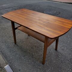【W110】ウニコのカフェテーブル  / モデル : スウェラ