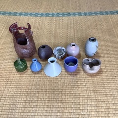 花瓶、一輪ざし等に使用する陶器の花瓶