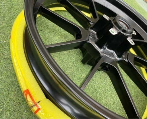 新品】Diavel ディアベル 1260S 純正フロントホイール ドゥカティ