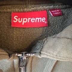 Supreme シュプリーム　パーカー