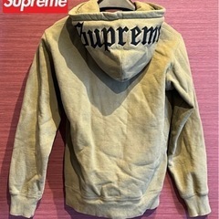 Supreme シュプリーム　パーカー