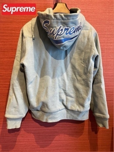 Supreme シュプリーム　水色　パーカー