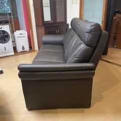 ①【超美品‼️】定価89,900円♪ ニトリ 189cm幅3人掛けソファ(アルタ) 本革製ダークブラウン♪