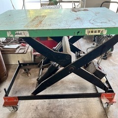 電動テーブルリフト
