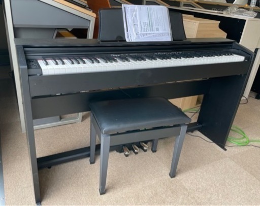 中古美品2020年製CASIO(カシオ) 88鍵盤 電子ピアノ Privia PX-770BK ブラックウッド調 中古美品2020年製CASIO(カシオ) 88鍵盤 電子ピアノ Privia PX-770BK