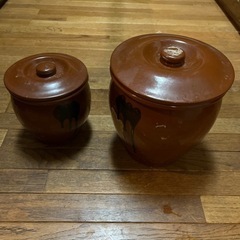 梅干しなどを漬ける陶製容器　2個