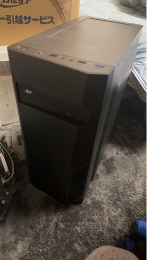 ゲーミングパソコンとモニター