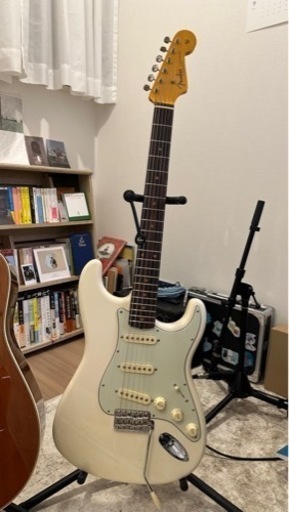 弦楽器、ギター stratocaster american vintage 1961 olympic white