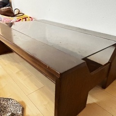 木製ガラステーブル
