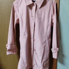 ピンク色のコート　今月いっぱい