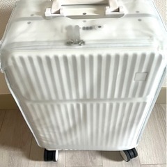Sサイズ　スーツケース ホワイト