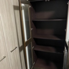 落ち着く木の本棚