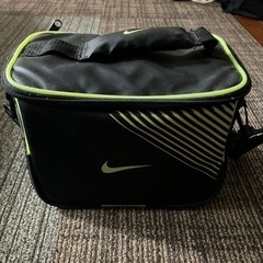 NIKE  保冷バック