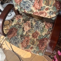 小さい椅子　花柄　可愛い