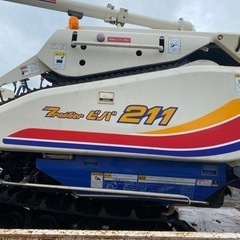 イセキ２条刈コンバイン