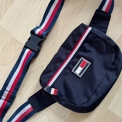 Tommy ミニボディバッグ