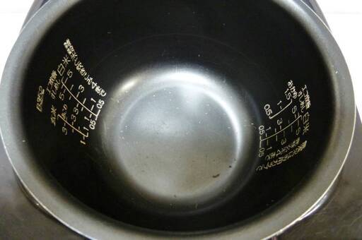 ZOJIRUSHI　象印　IH炊飯ジャー　5.5合炊き　NP-VC10　豪熱沸とうIH　黒まる厚釜　炊飯器　調理機器　1.0L　2013年製