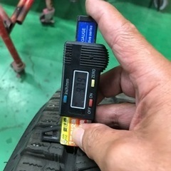 265／６５Ｒ１７　BS  DM-V3  スタッドレス